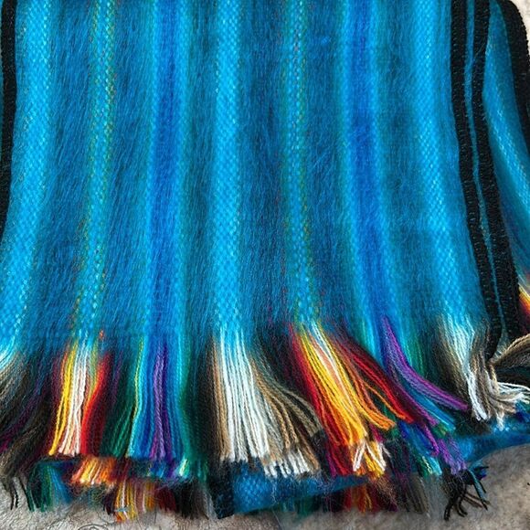 Beautiful alpaca scarf from Ecuador so soft and warm! - Picture 5 of 12